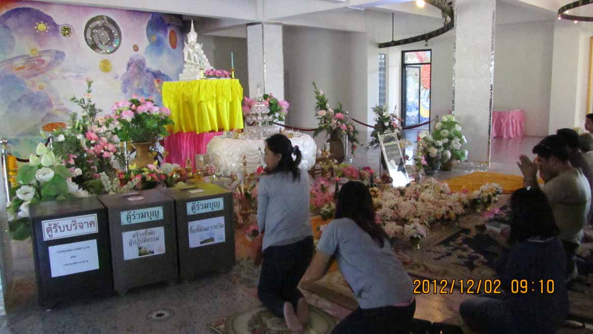 Phrathard_Phakaew 10.JPG 90.5K